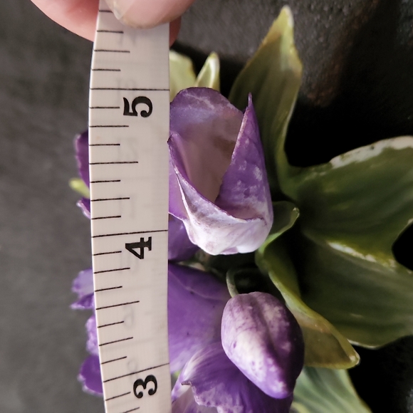 VINTAGE PORCELAIN FLOWER GROUP ON THE LEAFS. - Picture 7 of 8